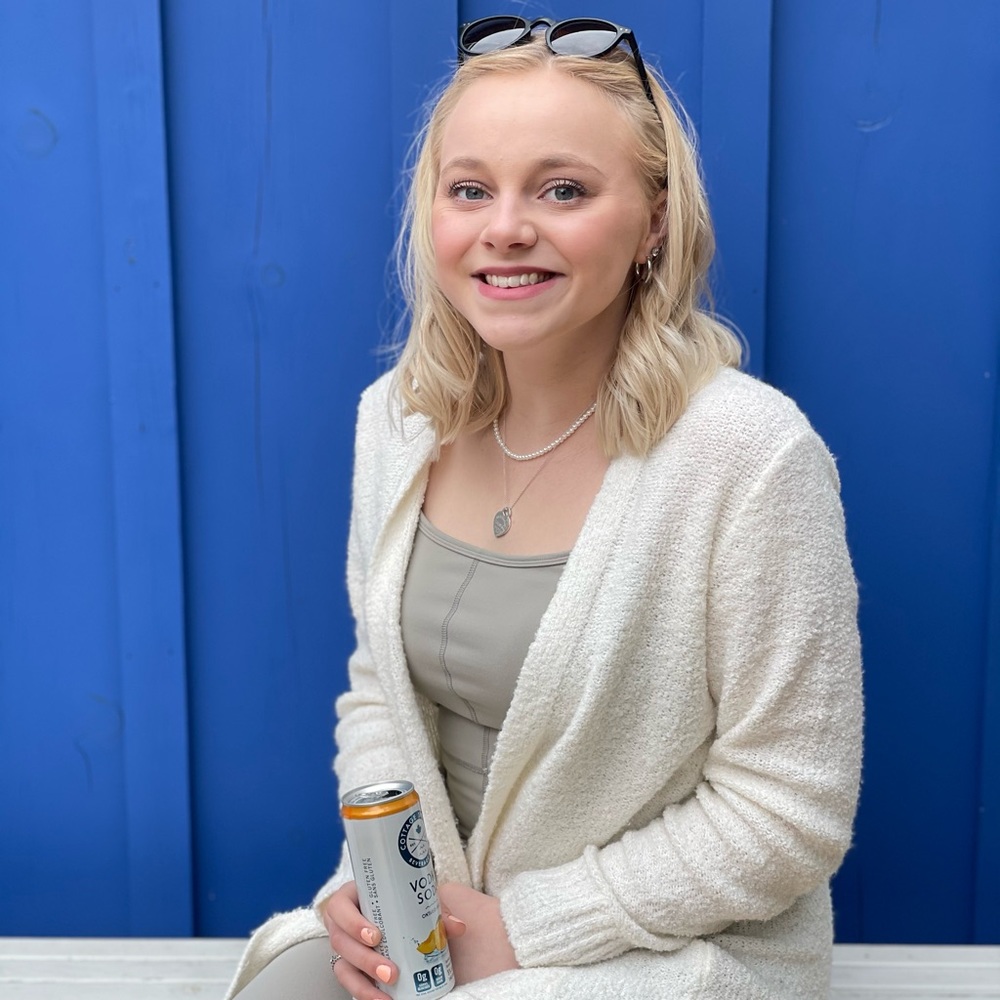 Meet your Posher, Alora